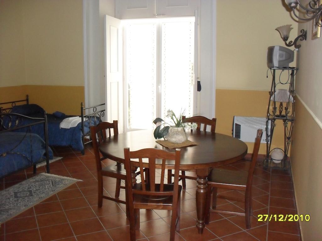 Hotel PIGNATELLI Napoli Exterior foto